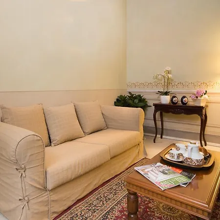 Palazzo Piazza Mazzini 4*